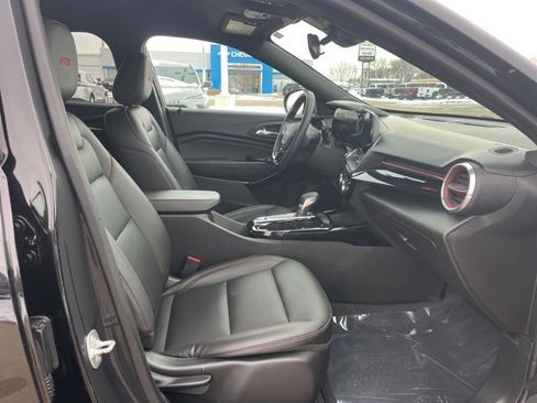 Used 2025 Chevrolet Trax RS w/ Driver Confidence Package image 49