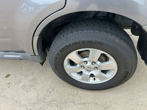 Used 2012 Ford Escape Limited FWD image 9
