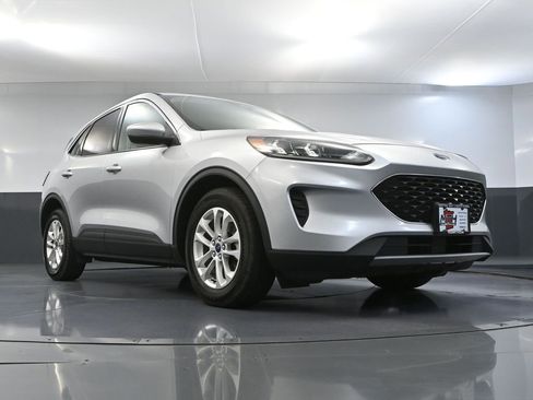 Used 2020 Ford Escape SE FWD image 49