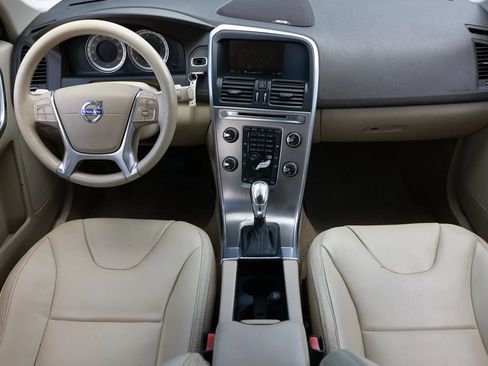 Used 2013 Volvo XC60 3.2 Premier Plus FWD image 2