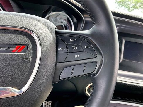 Used 2015 Dodge Challenger R/T w/ Quick Order Package 22B R/T RWD image 20