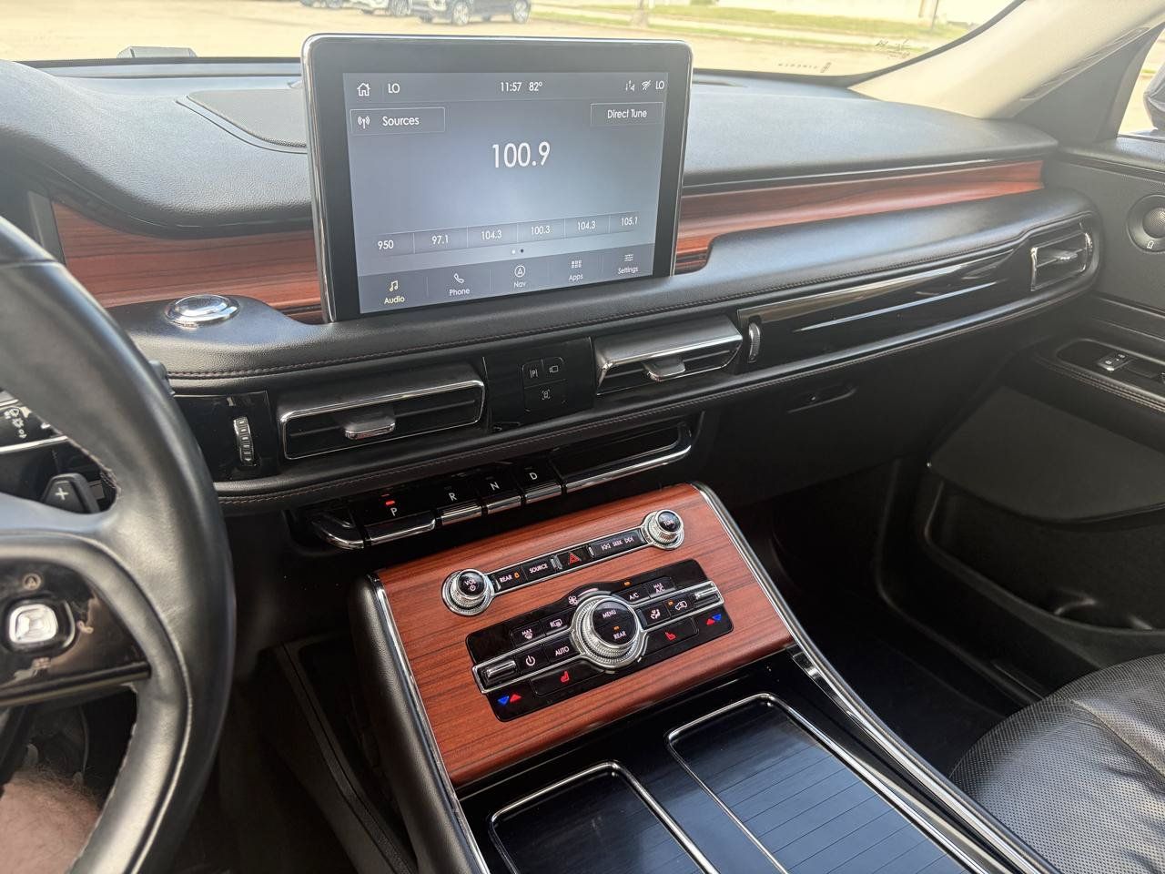 Used 2023 Lincoln Aviator Reserve w/ Class IV Trailer Tow Package AWD/4WD image 18