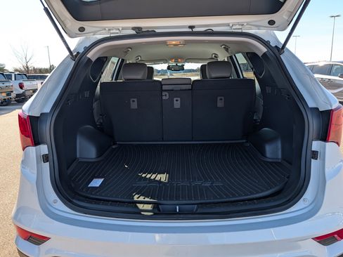 Used 2017 Hyundai Santa Fe Sport image 18