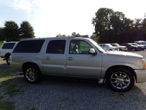 Used 2006 Cadillac Escalade ESV Platinum image 3