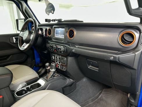 Used 2021 Jeep Gladiator Mojave w/ LED Lighting Group image 28
