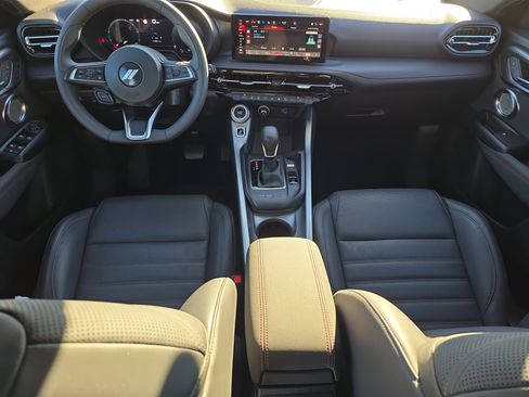 Used 2024 Dodge Hornet GT image 9