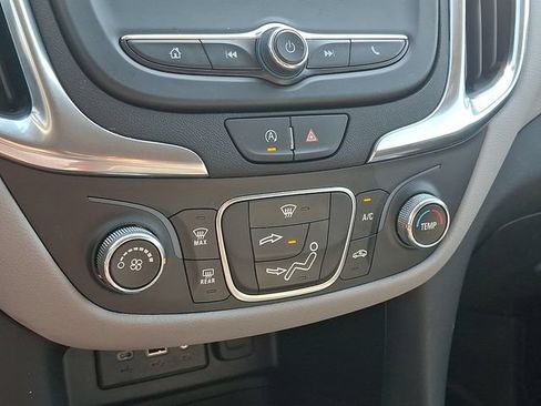 Used 2024 Chevrolet Equinox LS w/ LS Convenience Package FWD image 15