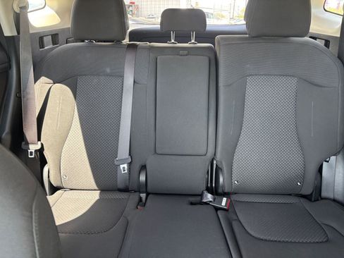 Used 2025 Kia Sportage LX image 37