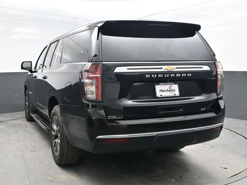 Used 2021 Chevrolet Suburban LT w/ Luxury Package image 5