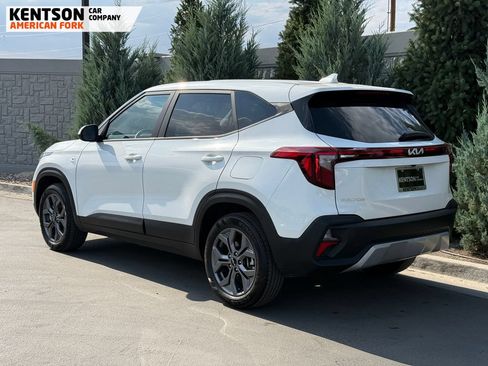 Used 2026 Kia Seltos LX AWD/4WD image 5