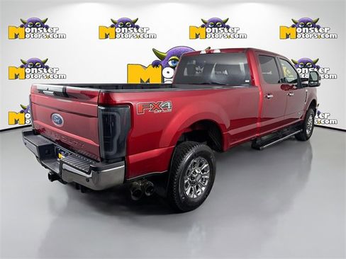 Used 2019 Ford F250 XLT w/ XLT Premium Package image 5