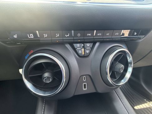 Certified 2024 Chevrolet Blazer LT AWD/4WD image 37