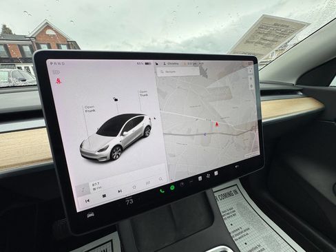 Used 2021 Tesla Model Y Long Range image 22