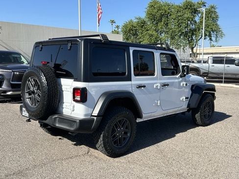 Used 2024 Jeep Wrangler Unlimited Sport AWD/4WD image 9