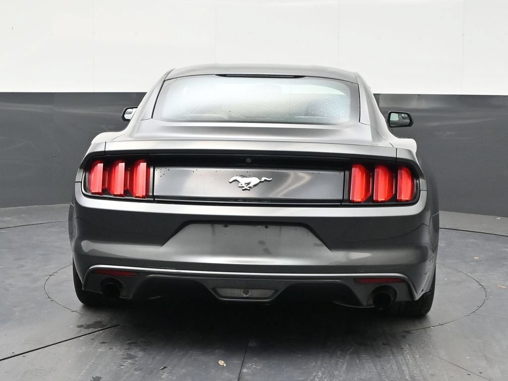 Used 2017 Ford Mustang Coupe RWD image 4