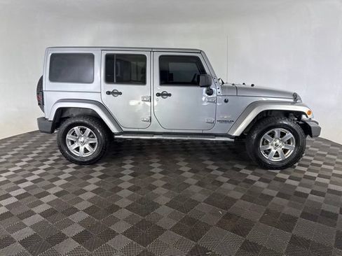 Used 2013 Jeep Wrangler Unlimited Sahara w/ Mopar Chrome Edition Group AWD/4WD image 4
