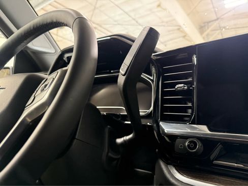 Certified 2025 Chevrolet Silverado 1500 LT image 25