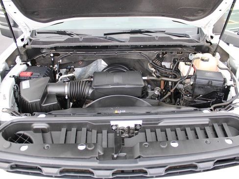 Used 2021 Chevrolet Silverado 2500 Custom w/ Custom Value Package AWD/4WD image 13