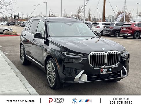 Used 2023 BMW X7 xDrive40i w/ Premium Package image 8