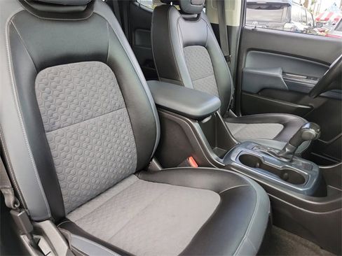 Used 2015 Chevrolet Colorado Z71 image 22