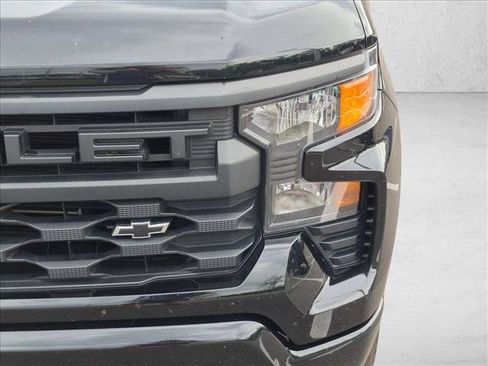 Used 2022 Chevrolet Silverado 1500 Custom RWD image 9