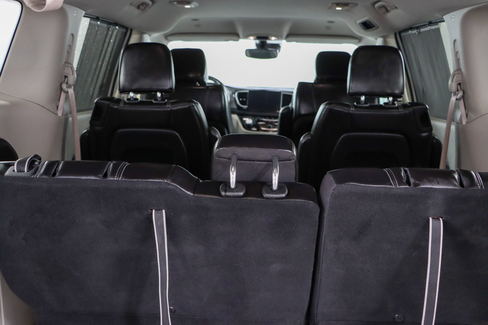 Used 2023 Chrysler Pacifica Touring-L FWD image 30