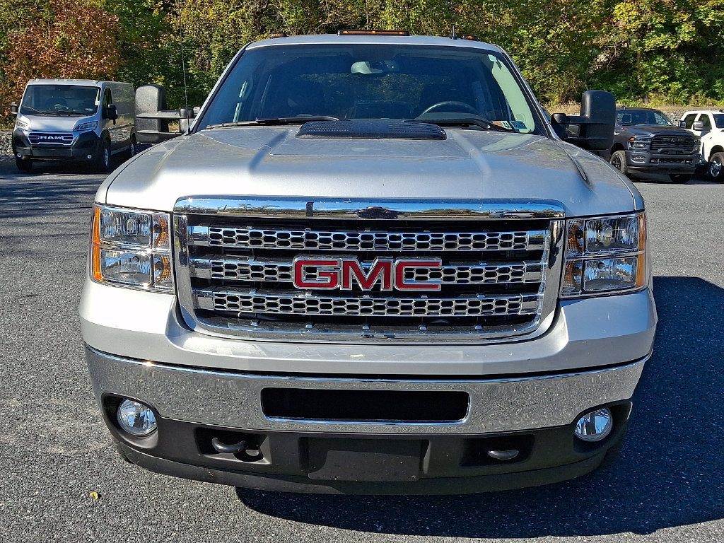 Used 2012 GMC Sierra 2500 SLE w/ SLE Preferred Package AWD/4WD image 4