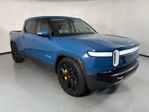 Used 2022 Rivian R1T Adventure image 2