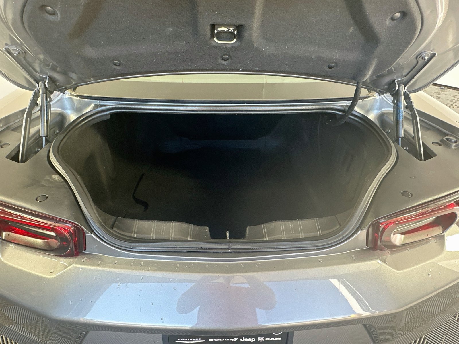 Used 2022 Chevrolet Camaro LT RWD image 23