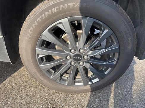 Used 2023 Chevrolet Traverse RS w/ LPO, Floor Liner Package image 27