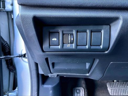 Used 2020 Subaru Legacy Premium image 39