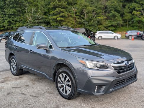 Used 2022 Subaru Outback Premium AWD/4WD image 11