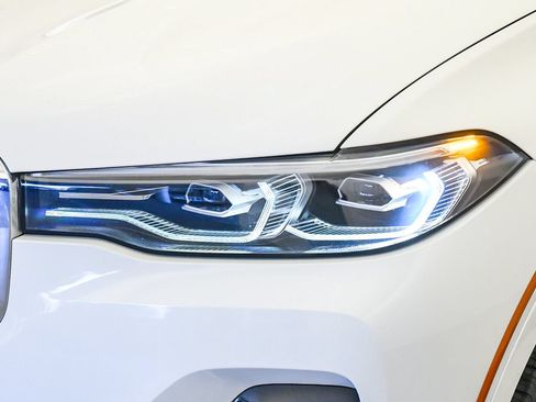 Used 2019 BMW X7 xDrive40i w/ Cold Weather Package AWD/4WD image 9