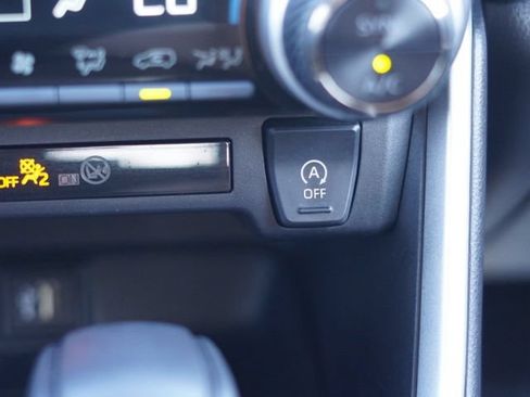 Used 2024 Toyota RAV4 XLE AWD/4WD image 31