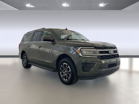 Used 2024 Ford Expedition Max XLT image 7