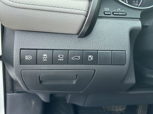 Used 2018 Toyota Camry XLE w/ Audio Package image 15