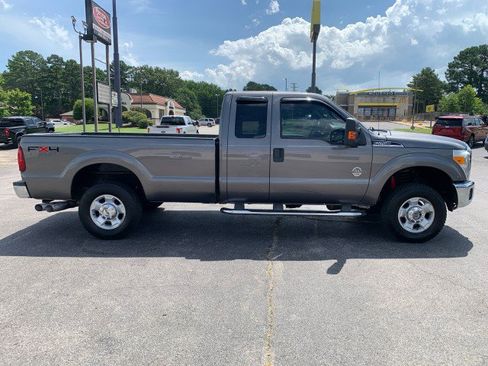 Used 2011 Ford F250 XLT w/ XLT Interior Pkg AWD/4WD image 4