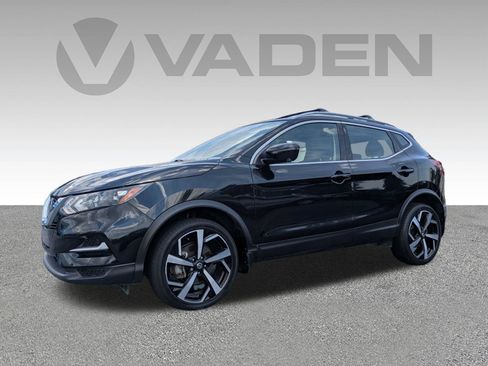 Used 2022 Nissan Rogue Sport SL FWD image 2