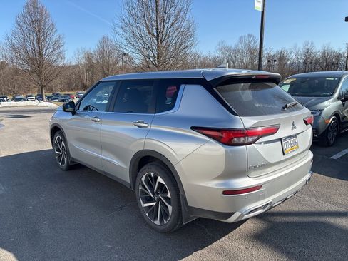 Used 2024 Mitsubishi Outlander SE image 5