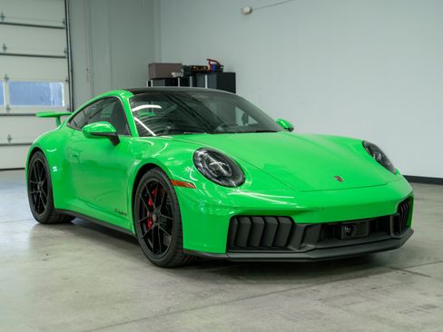 Used 2026 Porsche 911 GTS image 3