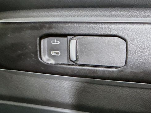 Used 2026 BMW X7 xDrive40i AWD/4WD image 42