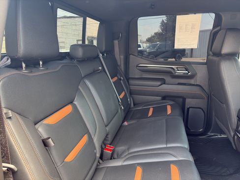 Used 2023 GMC Sierra 1500 AT4 w/ Technology Package AWD/4WD image 34