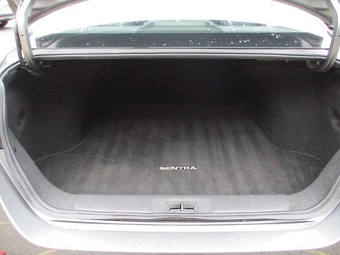 Used 2024 Nissan Sentra S FWD image 7
