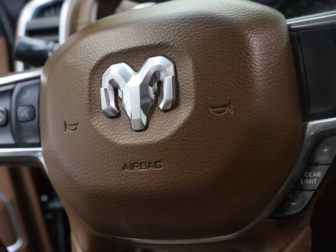 Used 2019 RAM 1500 Laramie AWD/4WD image 21