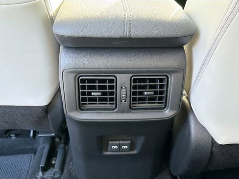 Used 2023 Toyota RAV4 XLE Premium image 20