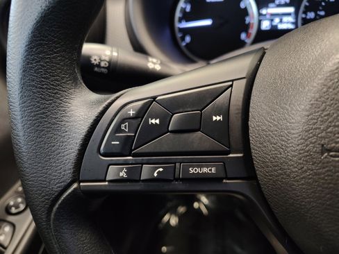 Used 2025 Nissan Kicks Play S FWD image 4