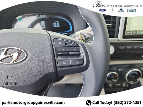 New 2025 Hyundai Venue Limited image 26