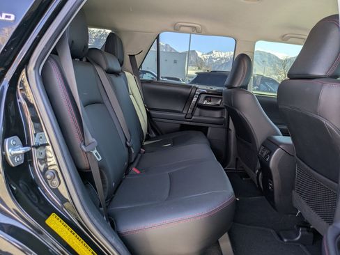 Used 2019 Toyota 4Runner TRD Off-Road Premium AWD/4WD image 28