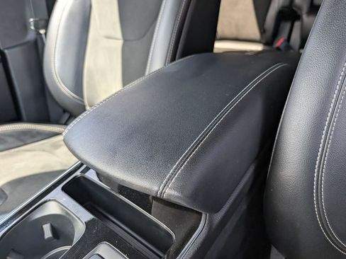 Used 2020 Ford Edge ST w/ Equipment Group 401A AWD/4WD image 32
