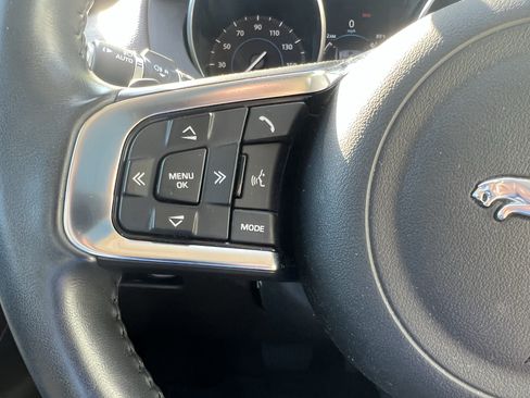 Used 2018 Jaguar F-PACE Prestige AWD/4WD image 19